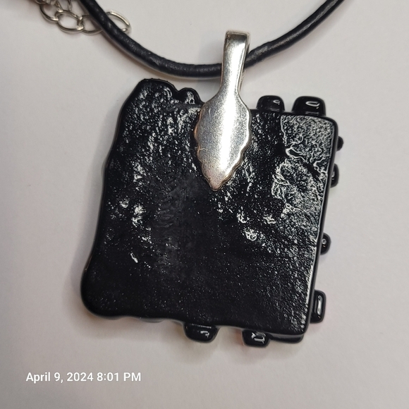 VINTAGE 90'S, multicolor, abstract fused glass charm w/18" leather cord. OS. - Picture 3 of 4